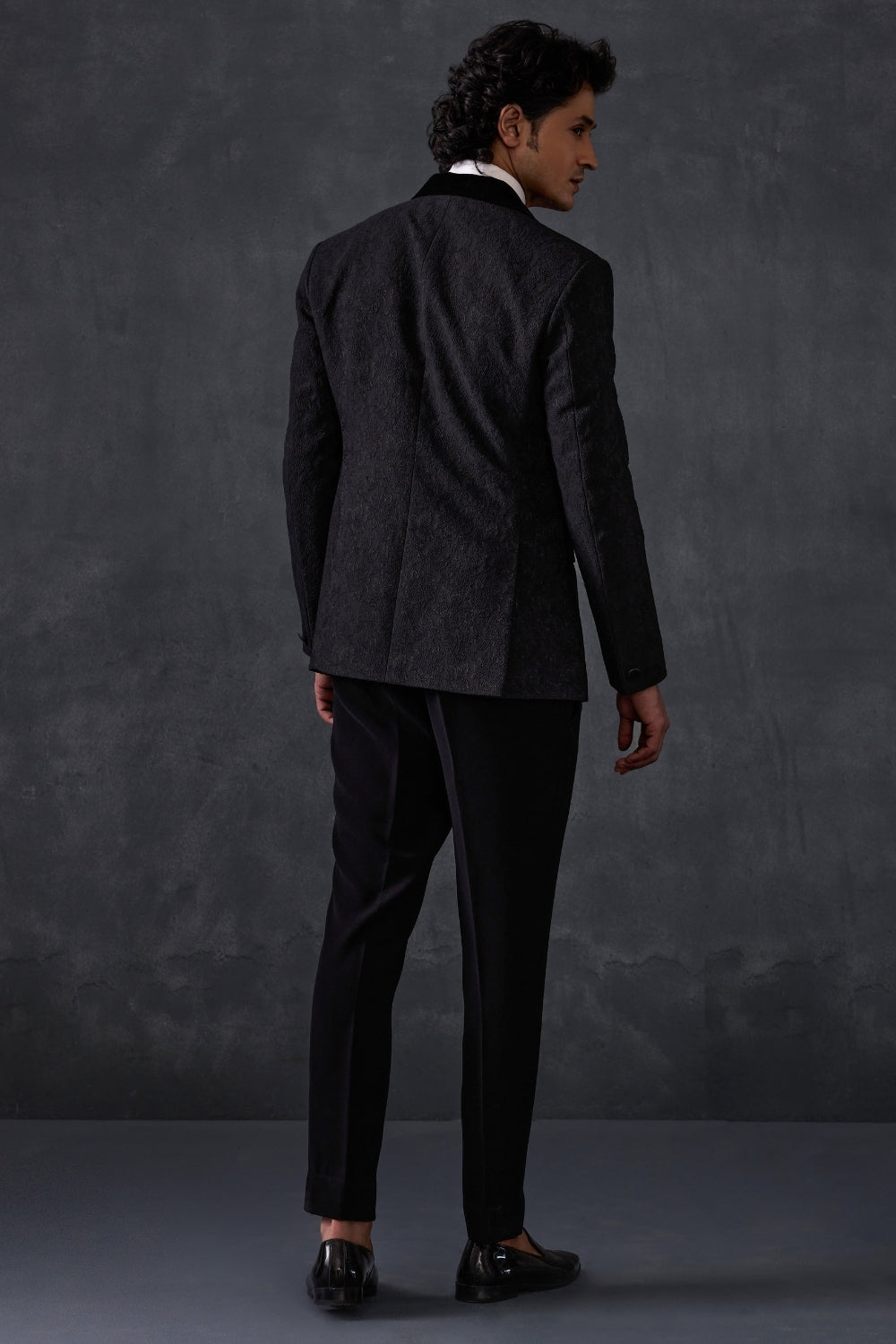 Self Jacquard Tuxedo With Trousers