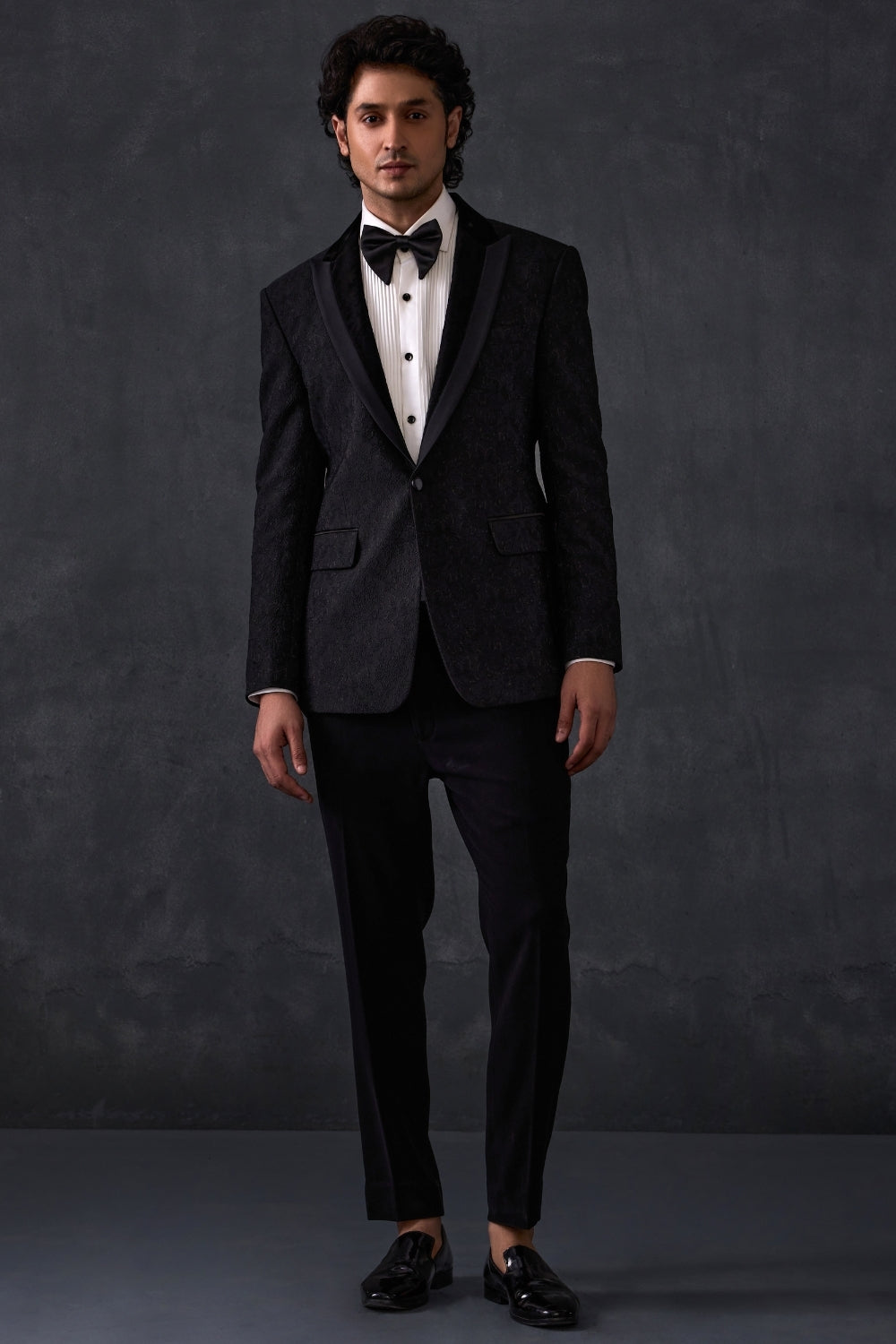 Self Jacquard Tuxedo With Trousers