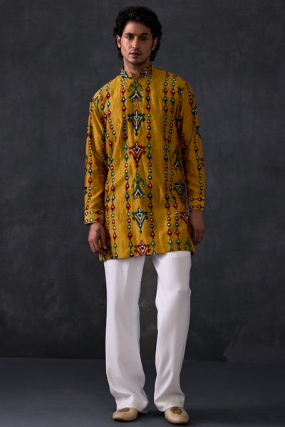 Printed Kurta And Trousers